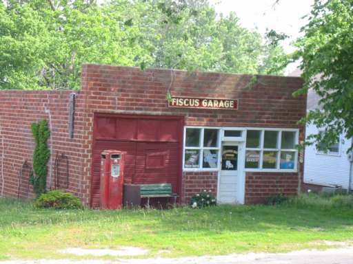 Fiscus, Iowa Garage